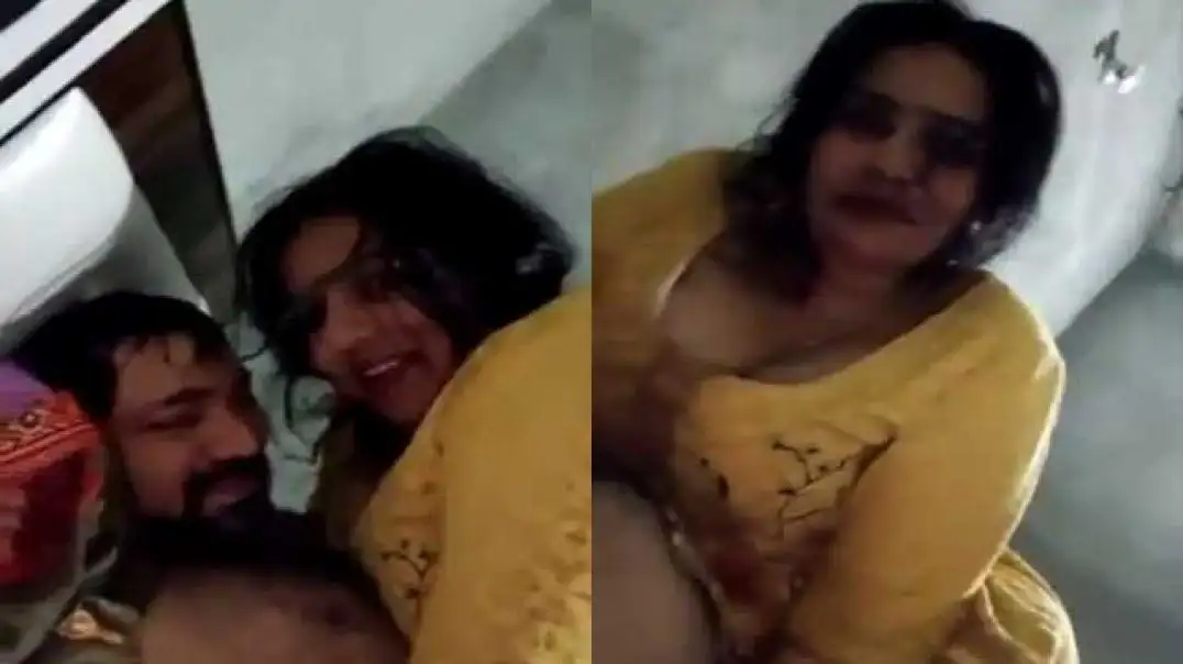 Desi bhabhi secretly rides her lover hot and wild