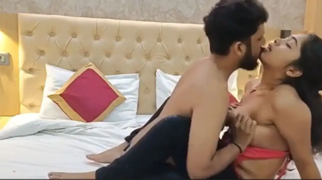 Hot Desi Couple Secret Oyo Room Romance Full Video