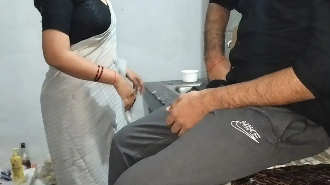 Memsaab Ne Maalishwali Ki Salary Badha Di Kya Raaz Hai