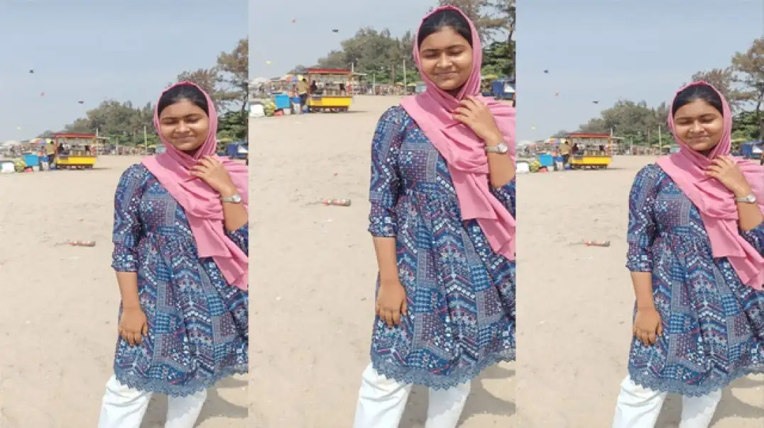 Hot Indian girl secretly fingering for boyfriend on video call