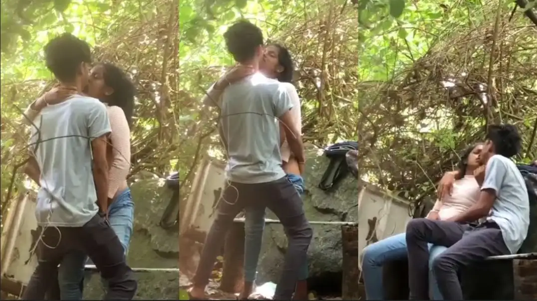 Hot Desi Lovers Secretly Hook Up in Park