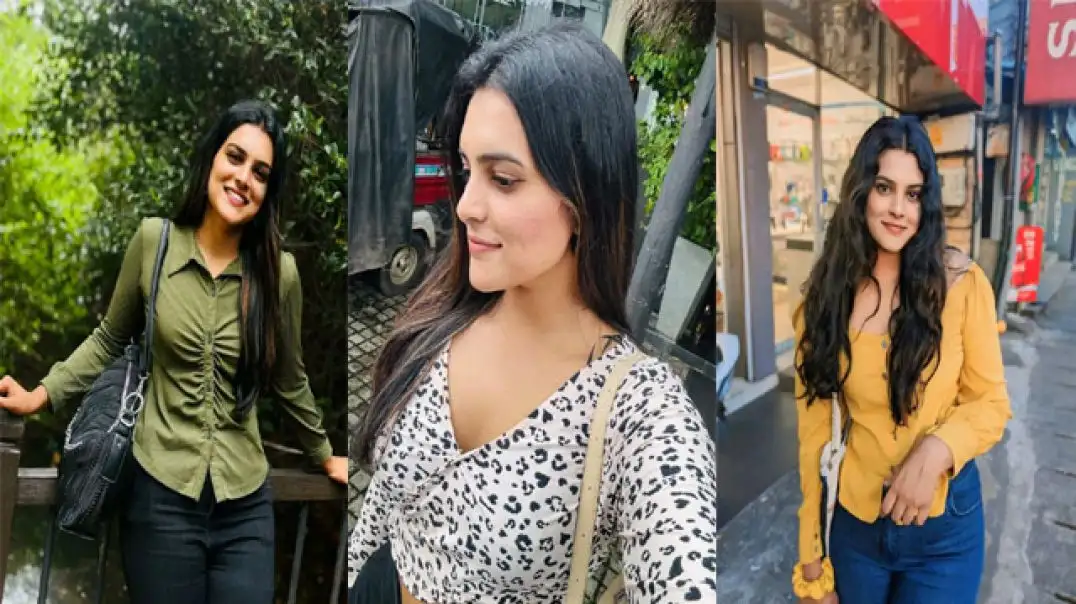 Busty desi babe wild private fuck session with hot girlfriend