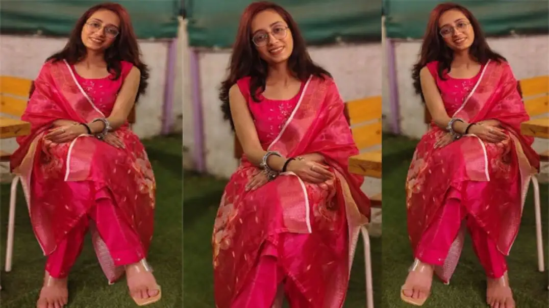 Hot Desi girl secretly rubbing her pussy in private