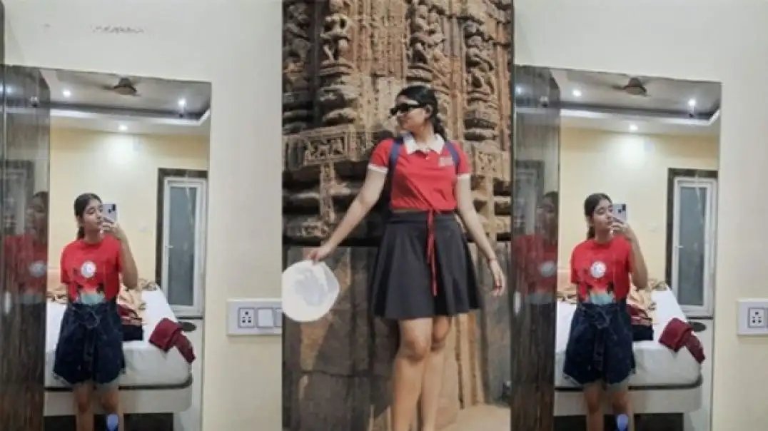 Hot Desi Girl Flaunts Her Secret Curves Naturally