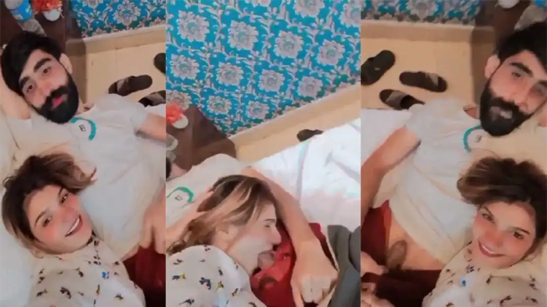 Desi Hot Girl Hindi Talking Mouth Play