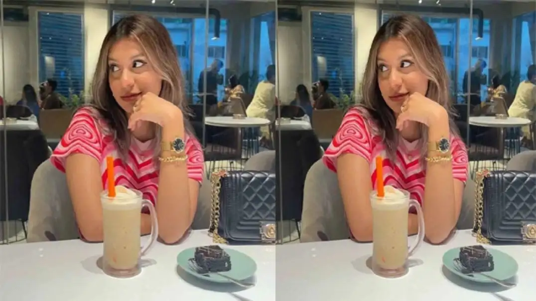 Desi college ki rand bhabhi ne liya bada lund muh mein