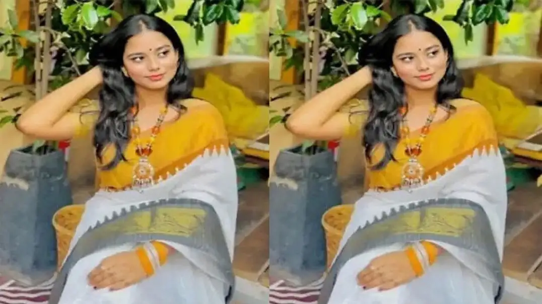 Hot Desi College Babe Arthi Rehman's Secret Blowjob