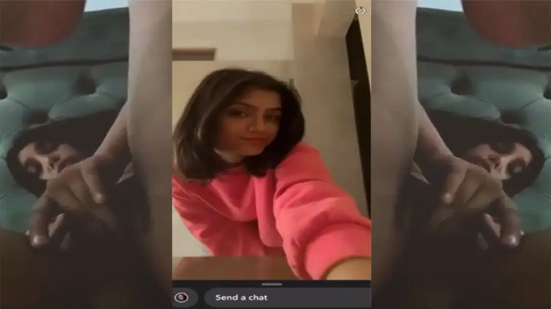 Hot Snapchat Desi GF Shows Sexy Fingering Secrets