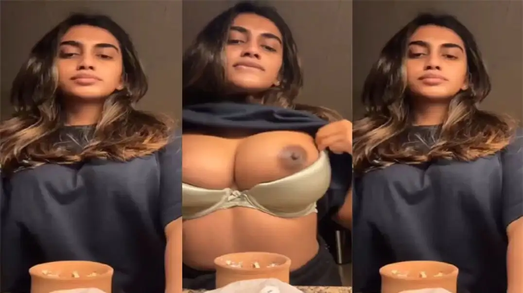 Hot Indian Babe Shows Private Boob Reveal For You